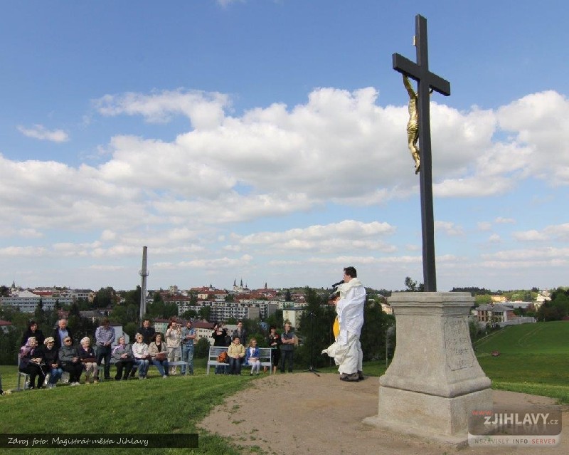 Kliknutím zavřete fotografii a vrátíte se na předchozí stránku