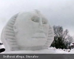 Sněhová sfinga, Stonařov