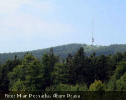 Pohled na Javořici s vysílačem